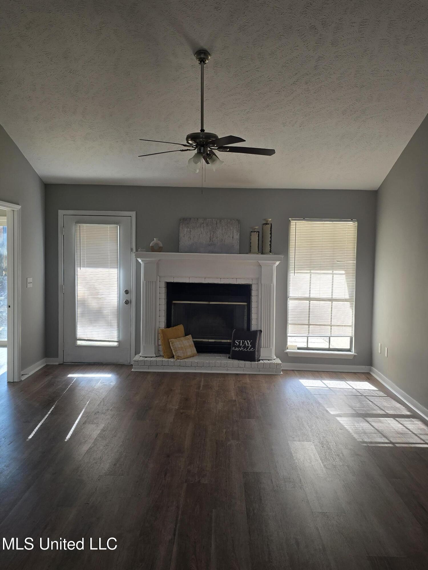 8 Ridgeway Place Clinton, MS 39056 - Photo 3 of 12 20260213_152759