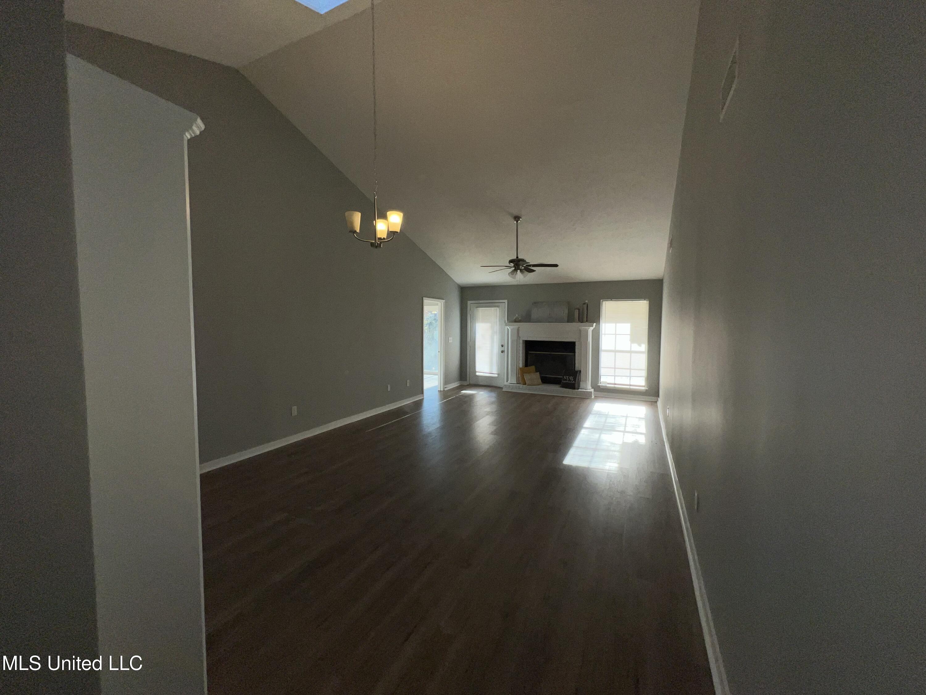 8 Ridgeway Place Clinton, MS 39056 - Photo 4 of 12 IMG_20260220_125140