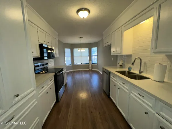 $279,500 | 8 Ridgeway Place, Clinton, MS 39056