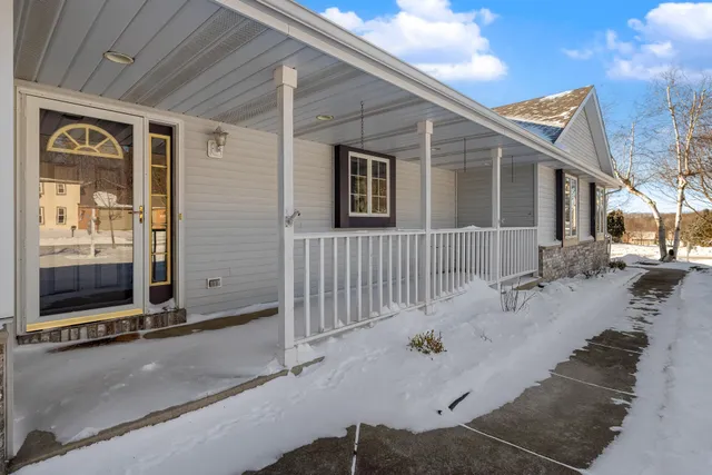 $598,000 | 1151 Glacier Pass, Slinger, WI 53086