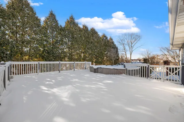 $598,000 | 1151 Glacier Pass, Slinger, WI 53086