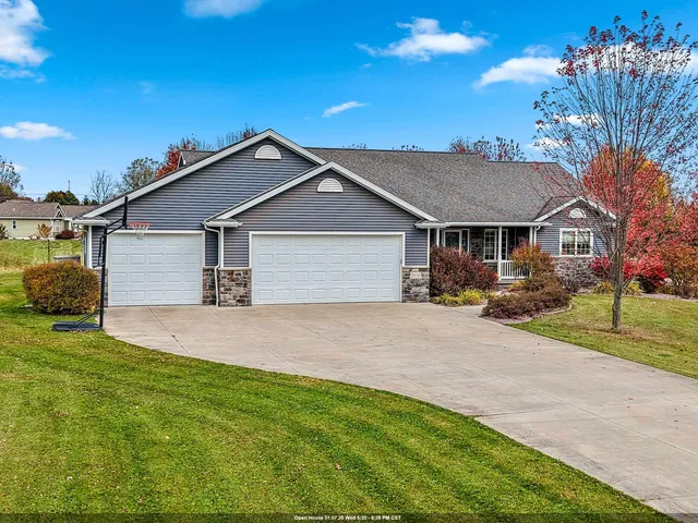 $619,900 | 9410 Memory Lane, Neenah, WI 54956