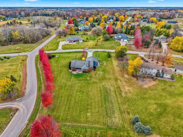 $619,900 | 9410 Memory Lane, Neenah, WI 54956