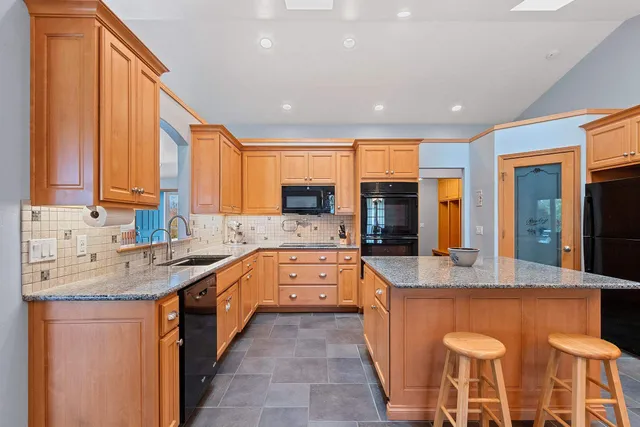 $619,900 | 9410 Memory Lane, Neenah, WI 54956