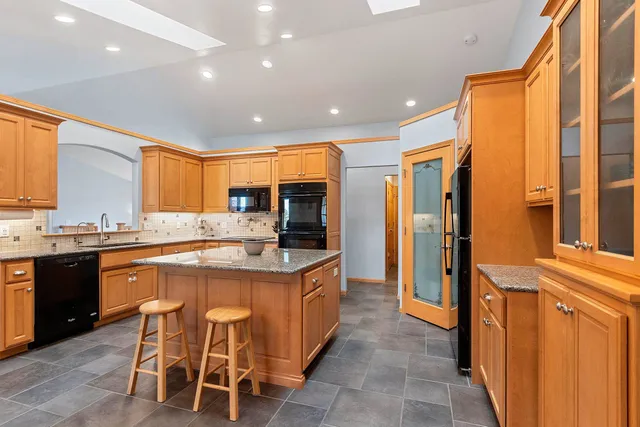 $619,900 | 9410 Memory Lane, Neenah, WI 54956