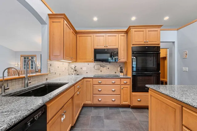 $619,900 | 9410 Memory Lane, Neenah, WI 54956