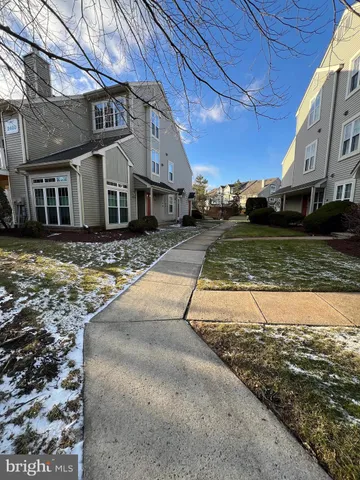 $254,900 | 2406 B Yarmouth Lane, Mount Laurel, NJ 08054