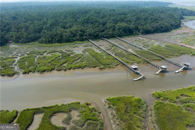 a view of a tennis court