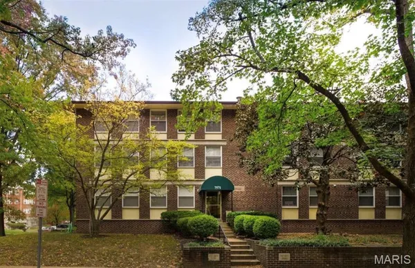 $229,000 | 7571 Wellington Way, Unit 1A, St. Louis, MO 63105