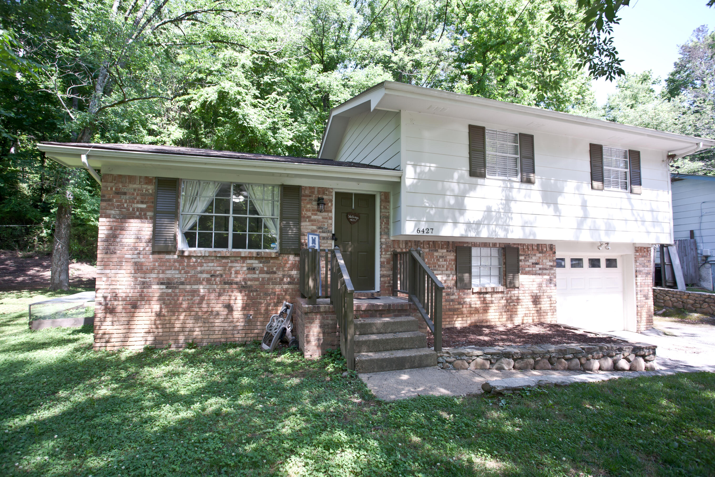 6427 Grubb Road Hixson, TN 37343 - Photo 3 of 48 IMG_8947