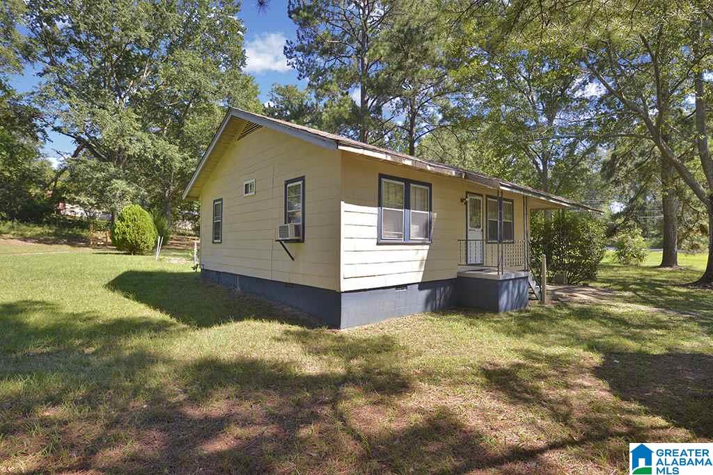 1221 Friendship Road Oxford, AL 36203 - Photo 3 of 17