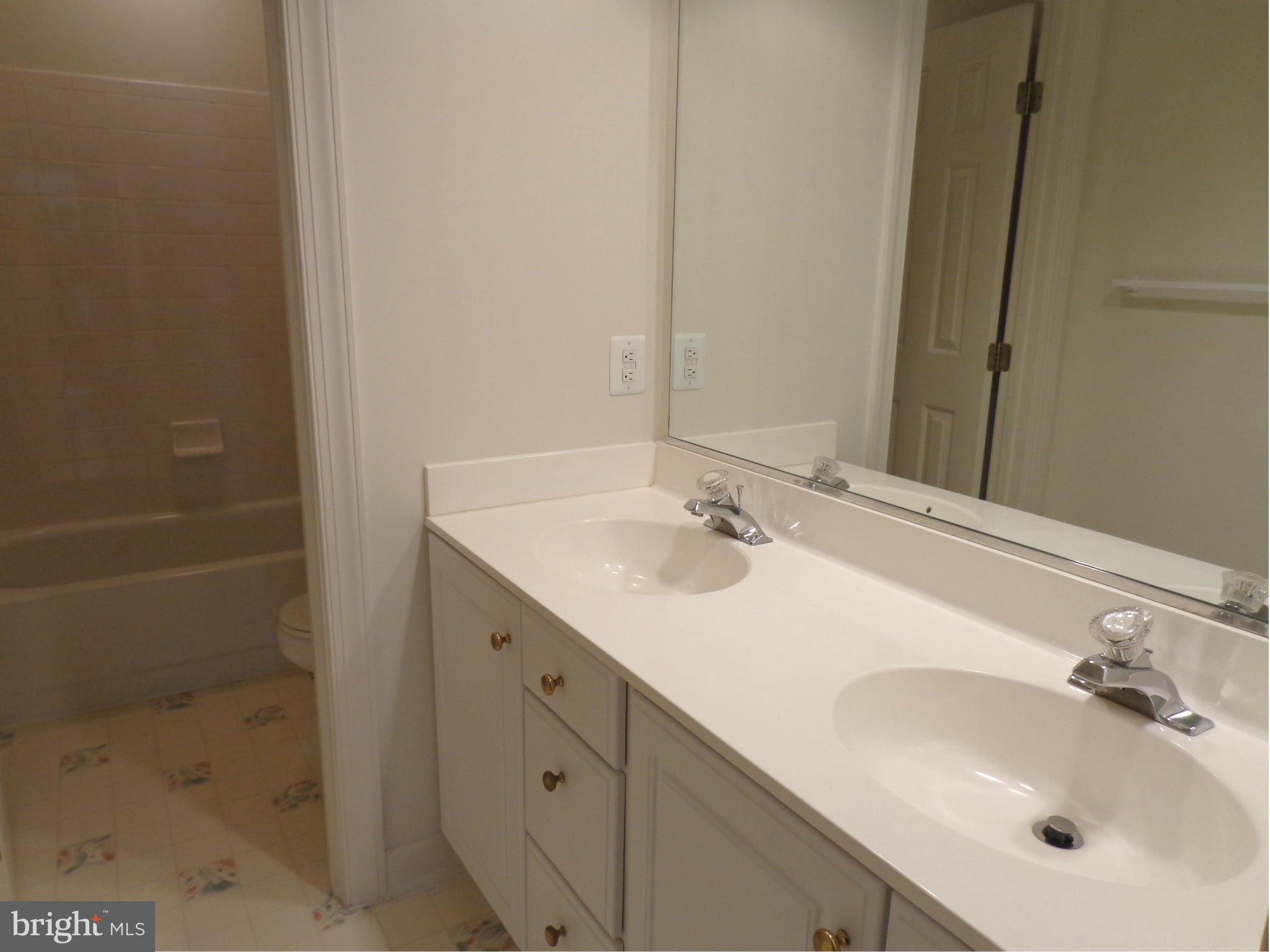 2058 Madrillon Road Vienna, VA 22182 - Photo 23 of 25 Bath