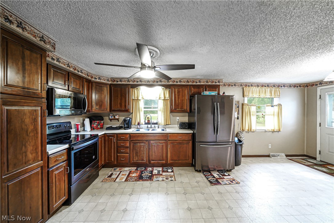 6059 McMullen Allen Road Newton Falls, OH 44444 - Photo 10 of 32