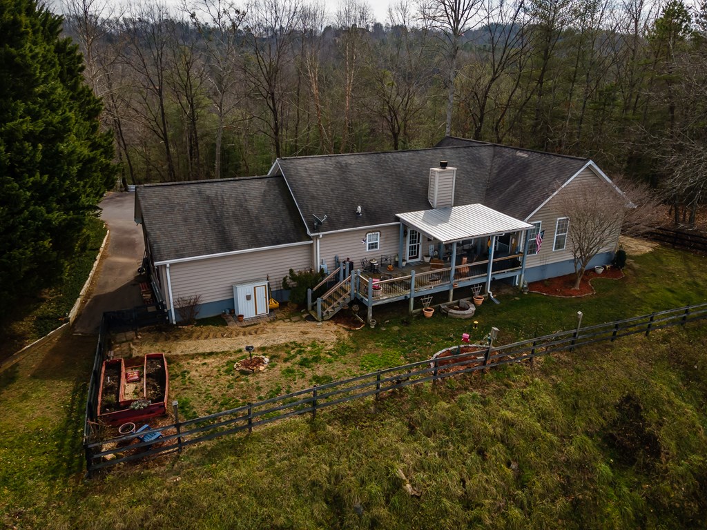 112 Deer Ridge Drive Murphy, NC 28906 - Photo 28 of 55 a view of a patio in backyard