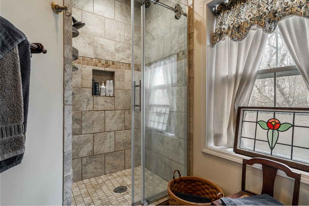 112 Deer Ridge Drive Murphy, NC 28906 - Photo 49 of 55 a bathroom with a shower