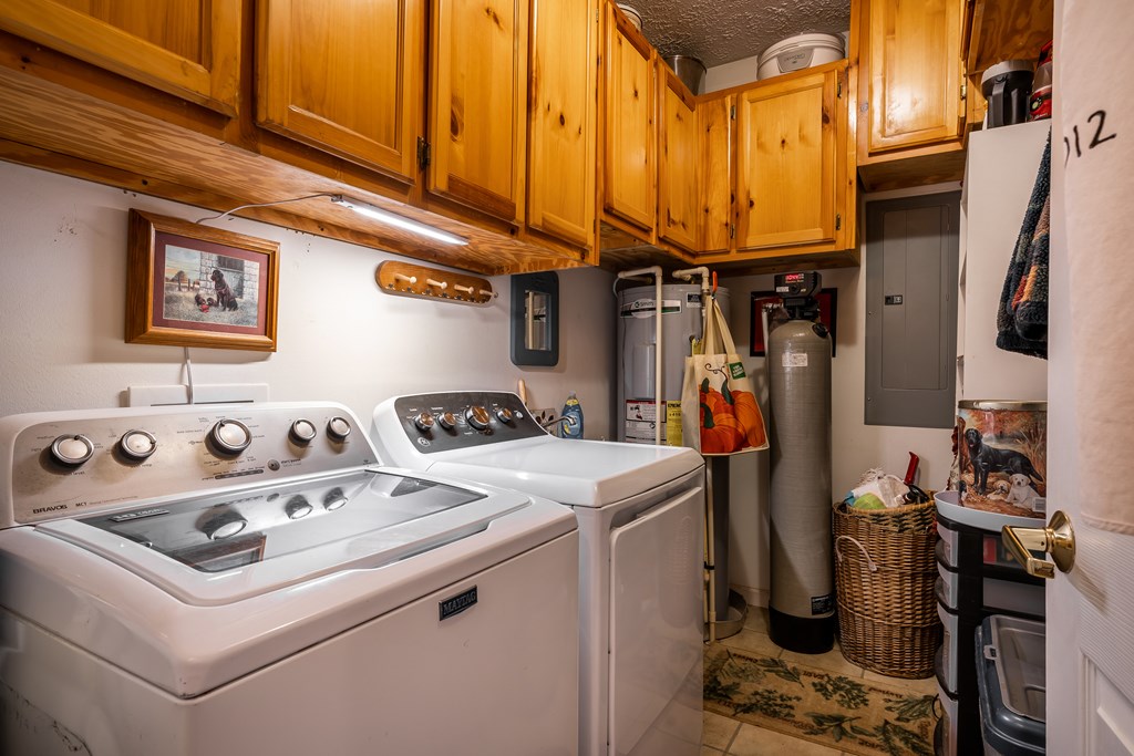 112 Deer Ridge Drive Murphy, NC 28906 - Photo 54 of 55 a utility room with dryer and washer