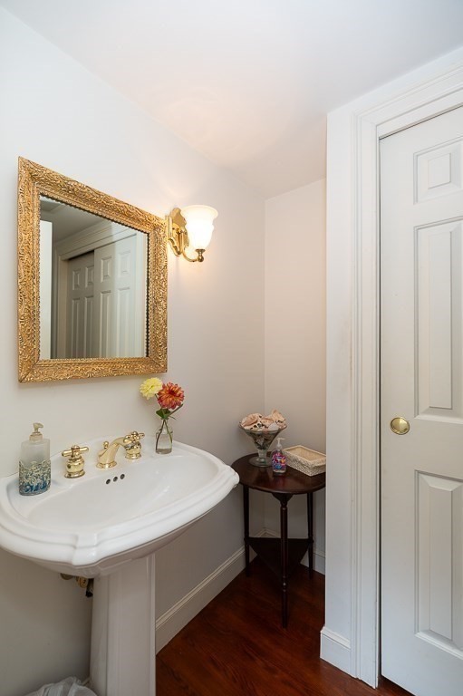 6 Bennett Street Manchester, MA 01944 - Photo 13 of 35 Gallery Image 13