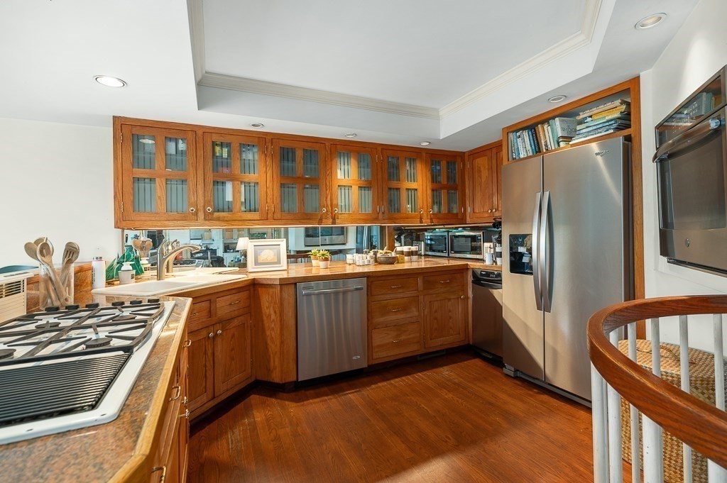 6 Bennett Street Manchester, MA 01944 - Photo 10 of 35 Gallery Image 10