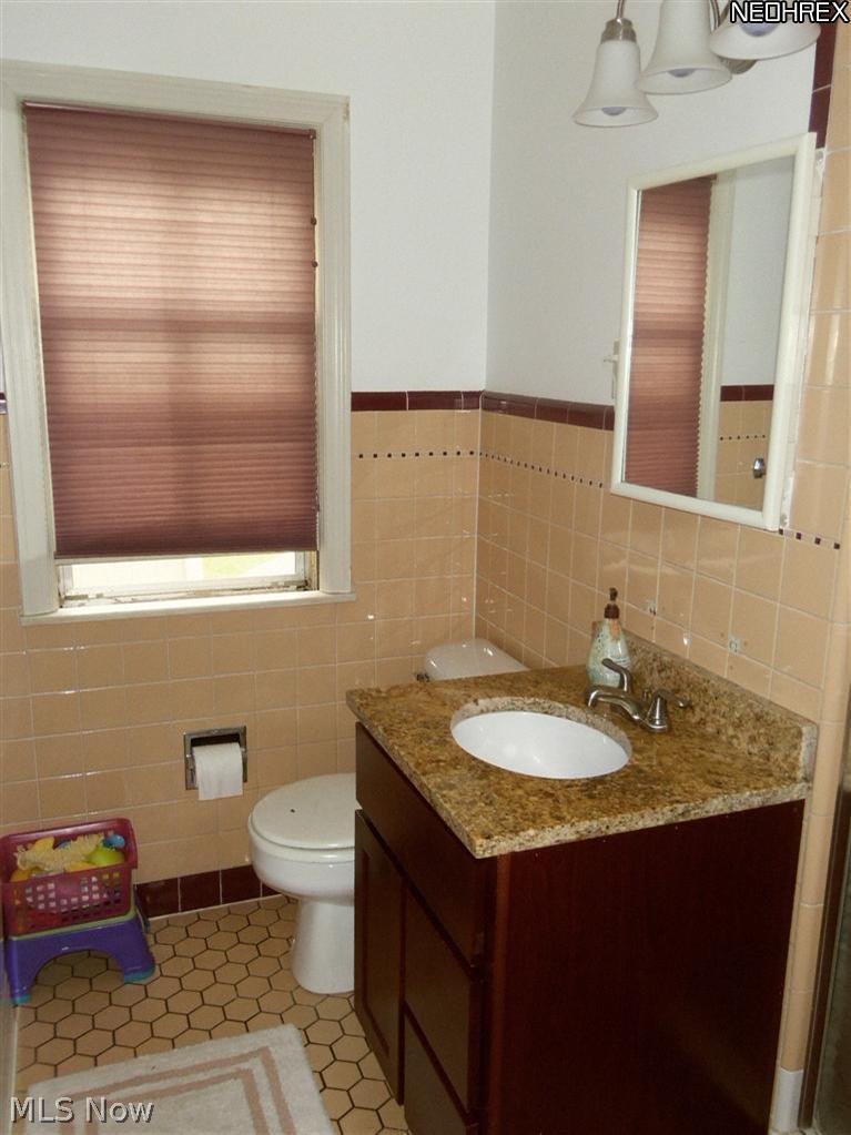 3933 Tyndall Road Cleveland, OH 44118 - Photo 16 of 21 Gallery Image 16