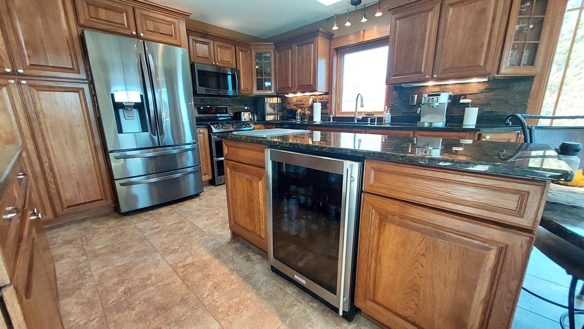 8404 South 68th Street Franklin, WI 53132 - Photo 4 of 48 Wine Fridge
