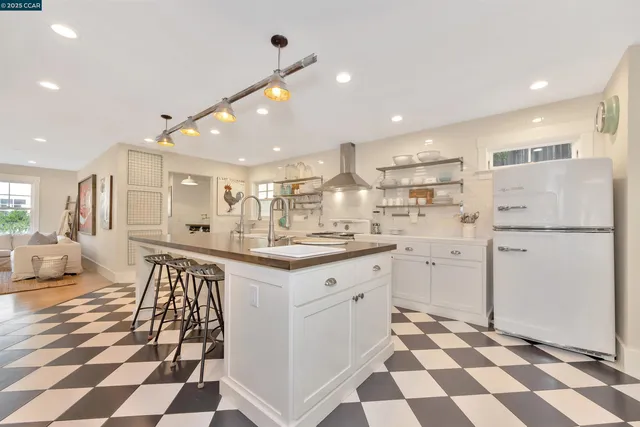 $3,595,000 | 935 Reliez Station Road, Lafayette, CA 94549