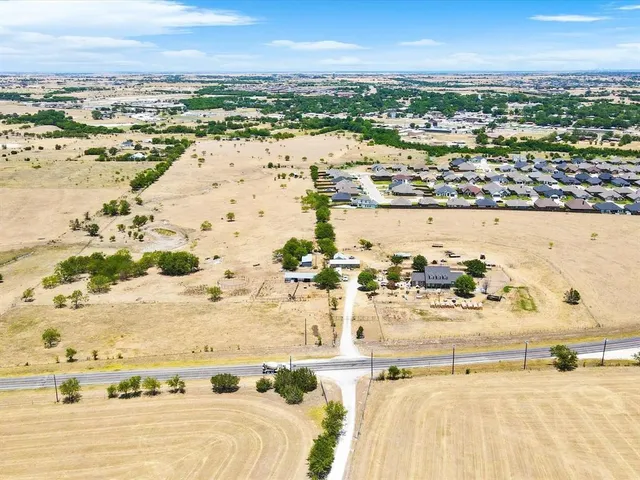 a view of ocean view and city view