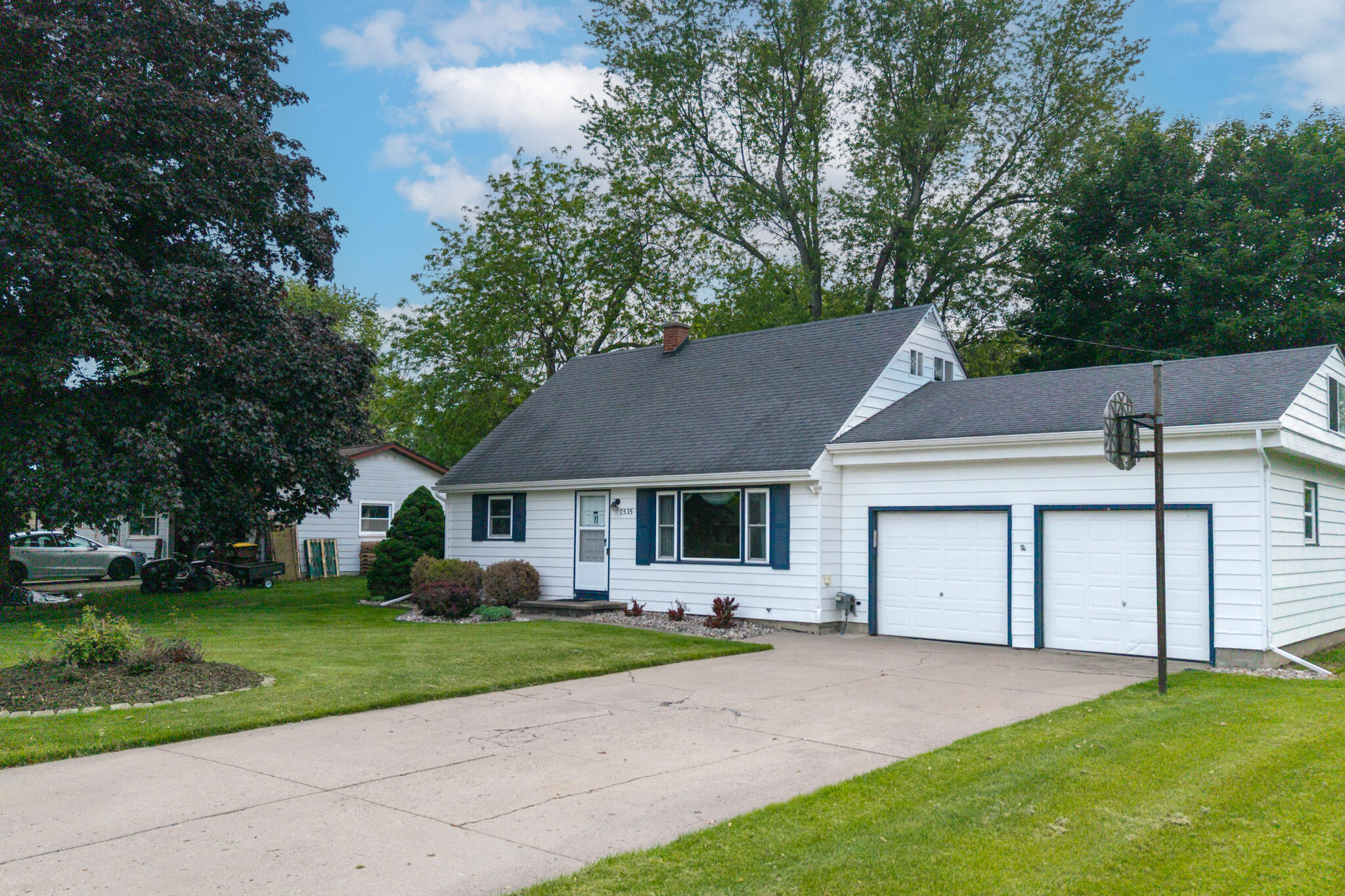 7535 Yorktown Road Lansing, MI 48917 - Photo 2 of 50 Exterior