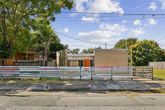 $269,900 | 621 Bouny Street, New Orleans, LA 70114