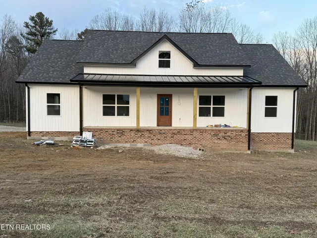 $449,900 | 403 Peach Lane, Jamestown, TN 38556