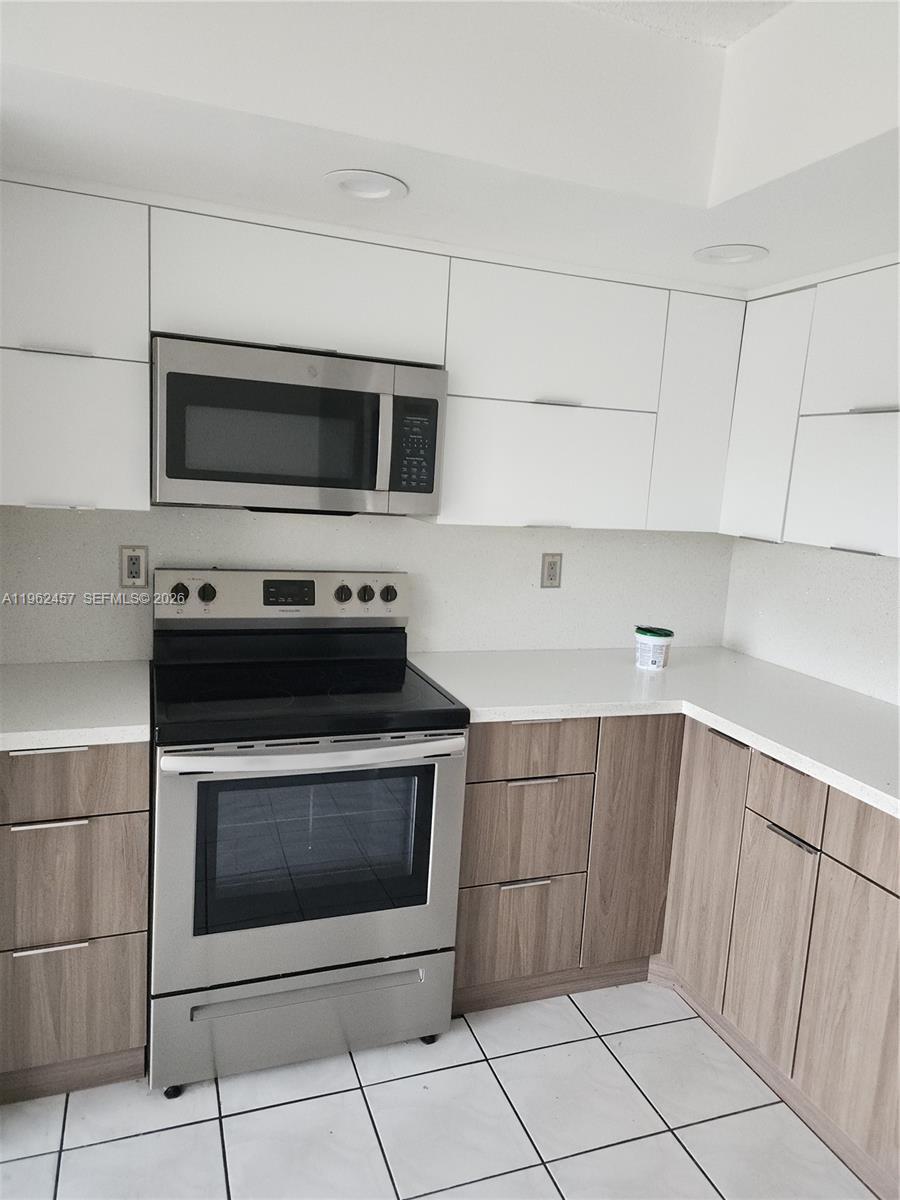 8500 Southwest 133rd Avenue Road, Unit 423 Miami, FL 33183 - Photo 9 of 19