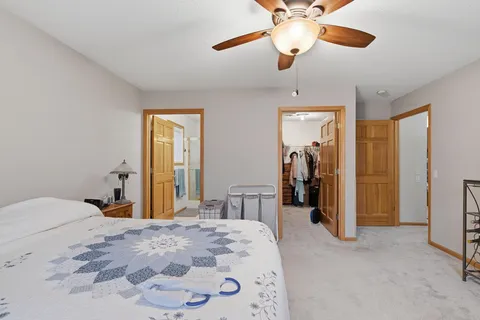 $349,900 | 674 Lake View Drive, Woodbury, MN 55129