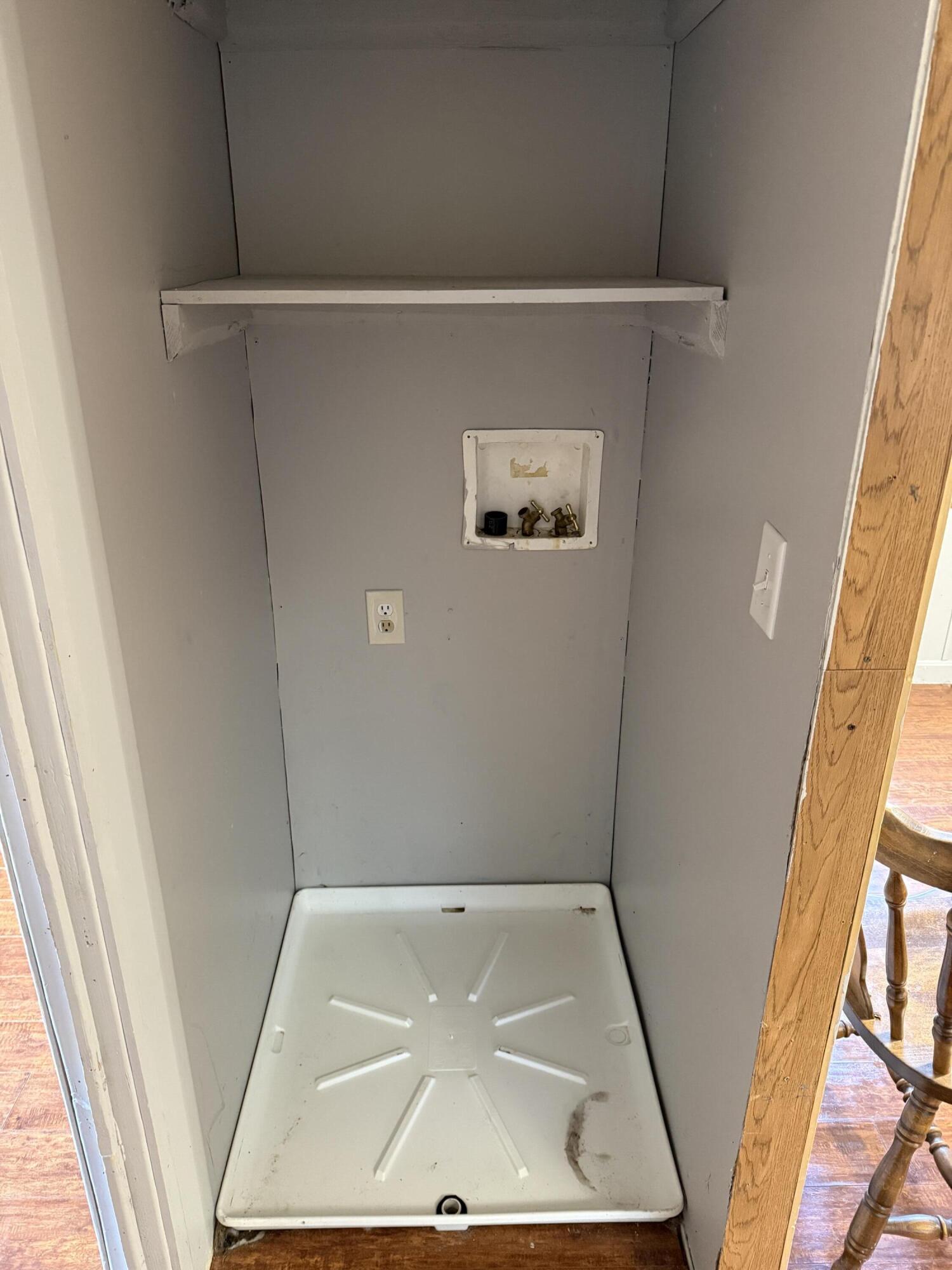 299-303 Hebron Road Paris, ME 04281 - Photo 22 of 23 299 Laun dry area