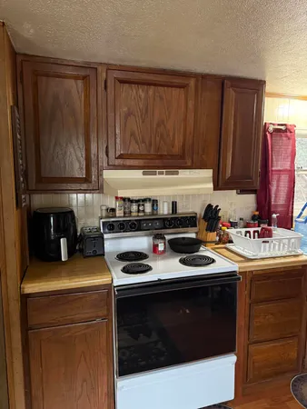 $170,000 | 299-303 Hebron Road, Paris, ME 04281