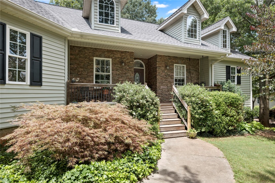 521 Ivy Spring Court Seneca, SC 29678 - Photo 2 of 33 Gallery Image 2