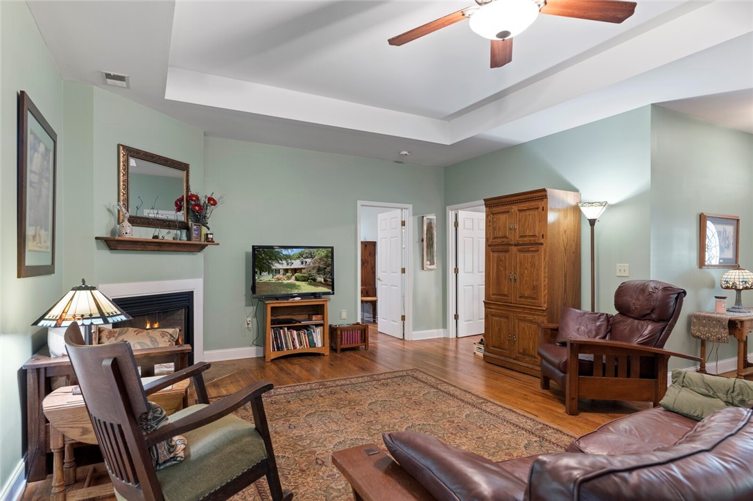 521 Ivy Spring Court Seneca, SC 29678 - Photo 5 of 33 Gallery Image 5