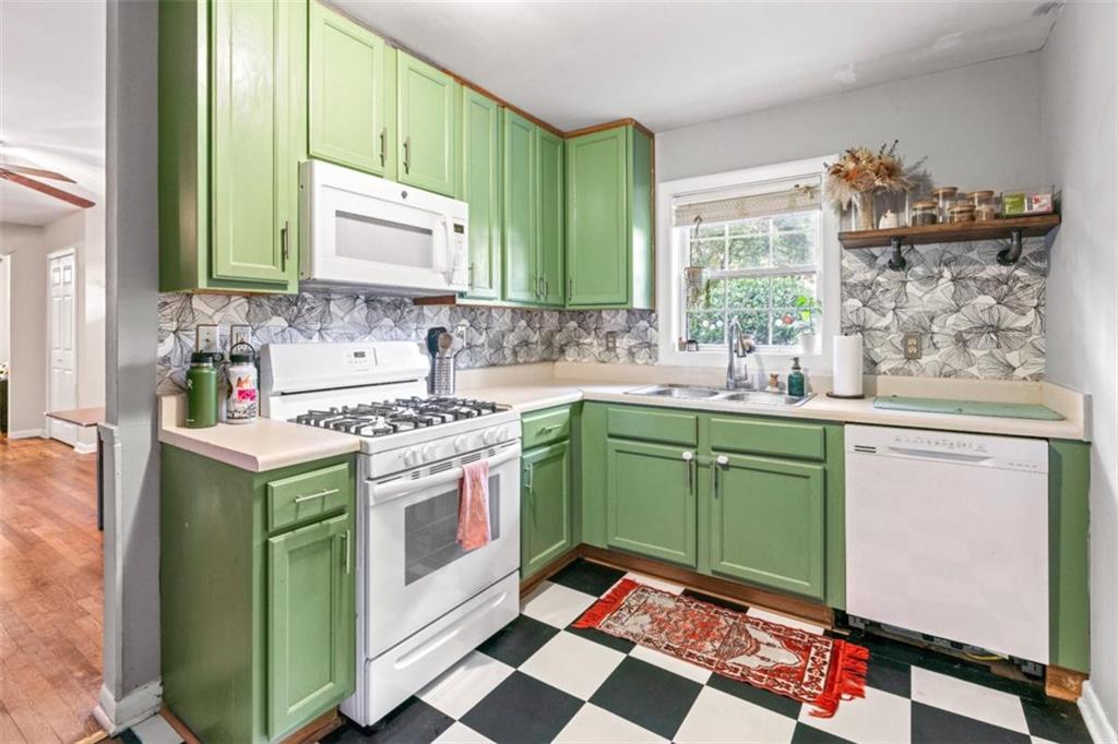 5077 Redan Road Stone Mountain, GA 30088 - Photo 11 of 28