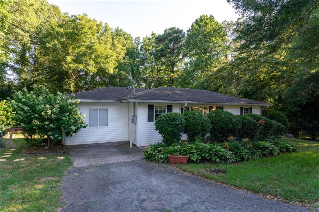 5077 Redan Road Stone Mountain, GA 30088 - Photo 2 of 28