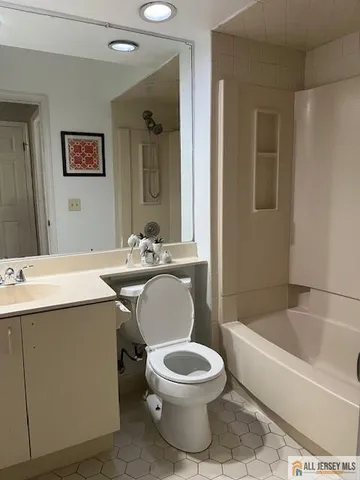 $2,400 | 2803 Ridgefield Court, Helmetta, NJ 08828