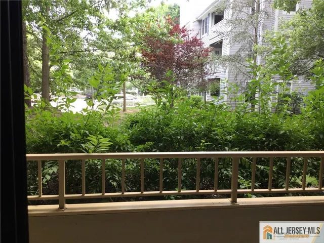 $2,400 | 2803 Ridgefield Court, Helmetta, NJ 08828