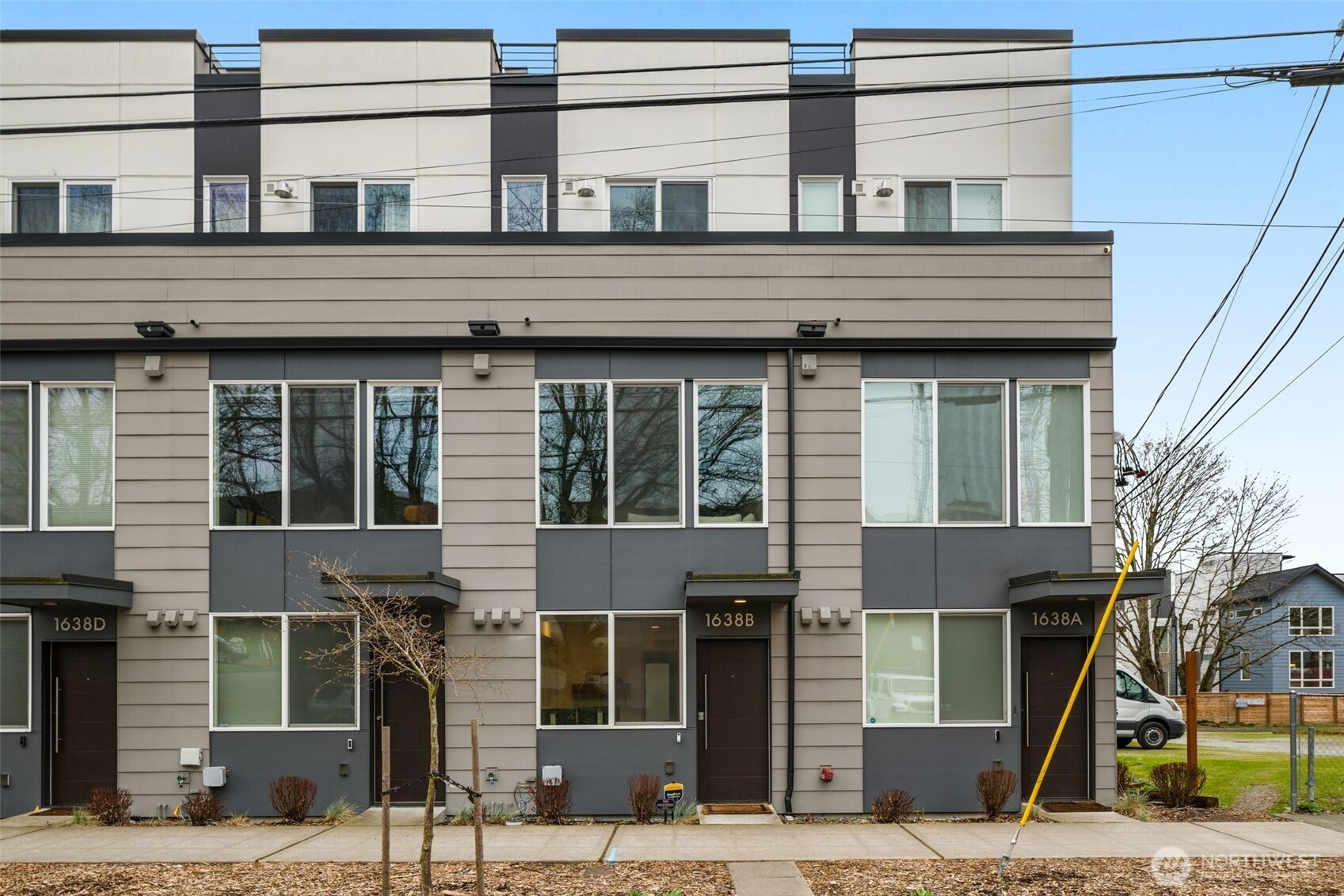1638 20th Avenue, Unit B Seattle, WA 98122 - Photo 4 of 36
