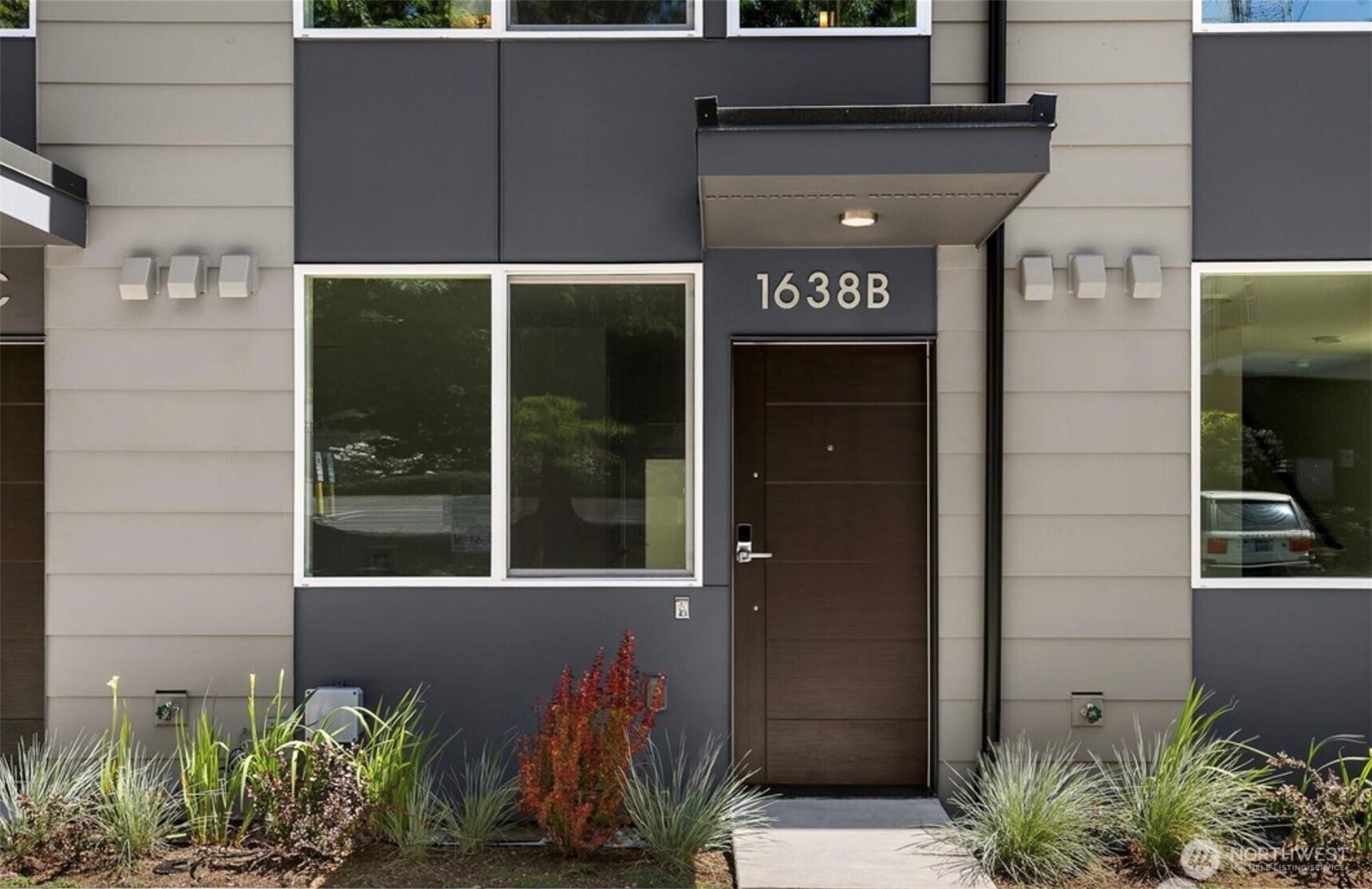 1638 20th Avenue, Unit B Seattle, WA 98122 - Photo 5 of 36