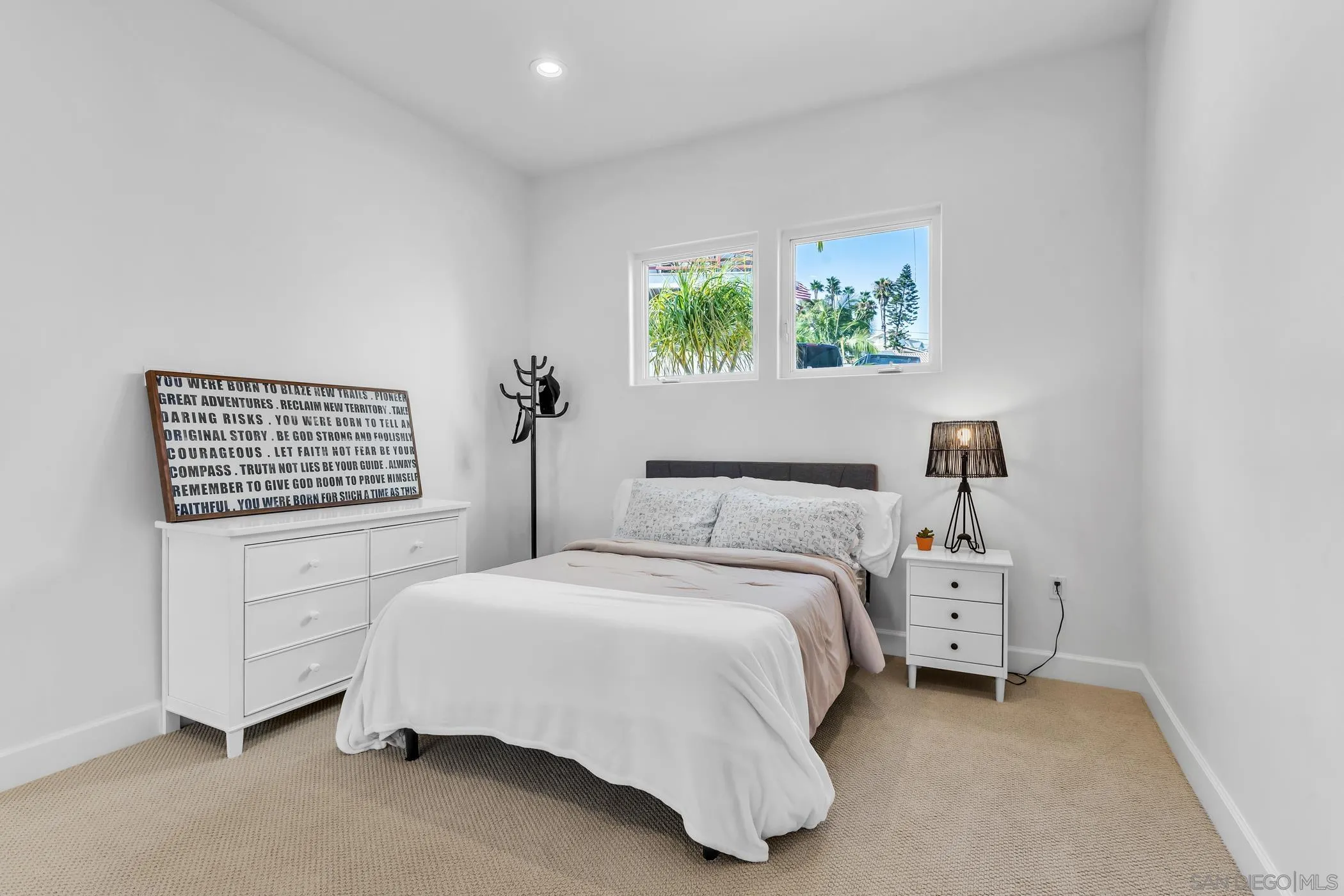 1809 Ivy Road Oceanside, CA 92054 - Photo 27 of 53 Gallery Image 27