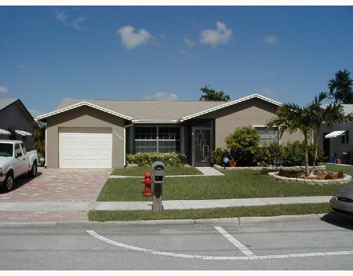 22480 Southwest 66th Avenue Boca Raton, FL 33428 - Photo 1 of 9 Exterior Front