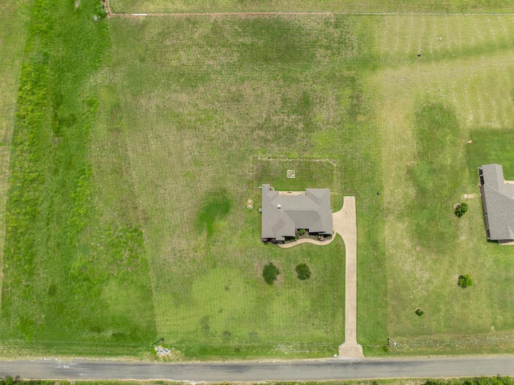 845 County Line Road West West, TX 76691 - Photo 27 of 38 a bathroom with a shower