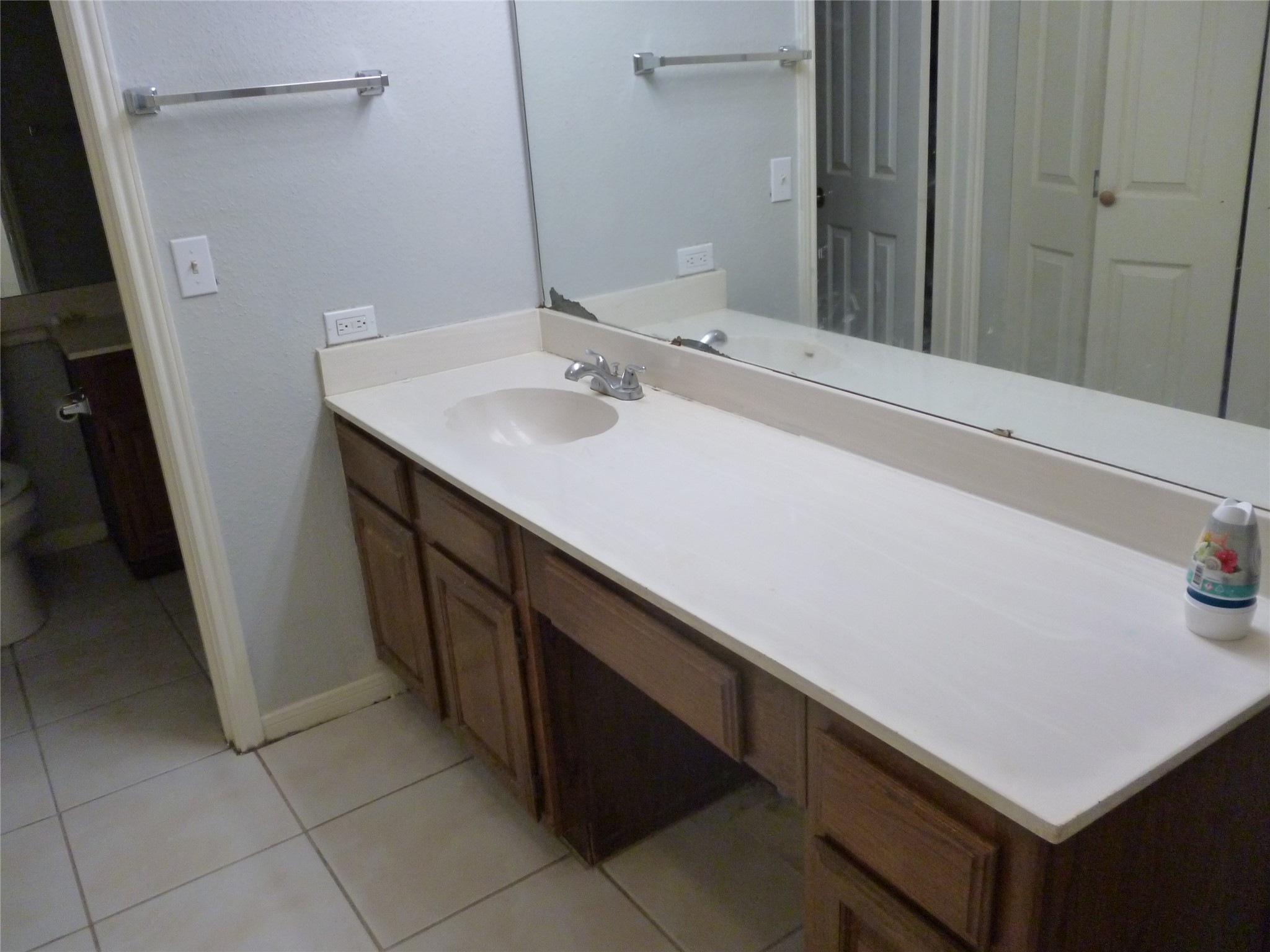 3243 Battle Ridge Lane Sugar Land, TX 77479 - Photo 13 of 34 a bathroom with a sink and a mirror