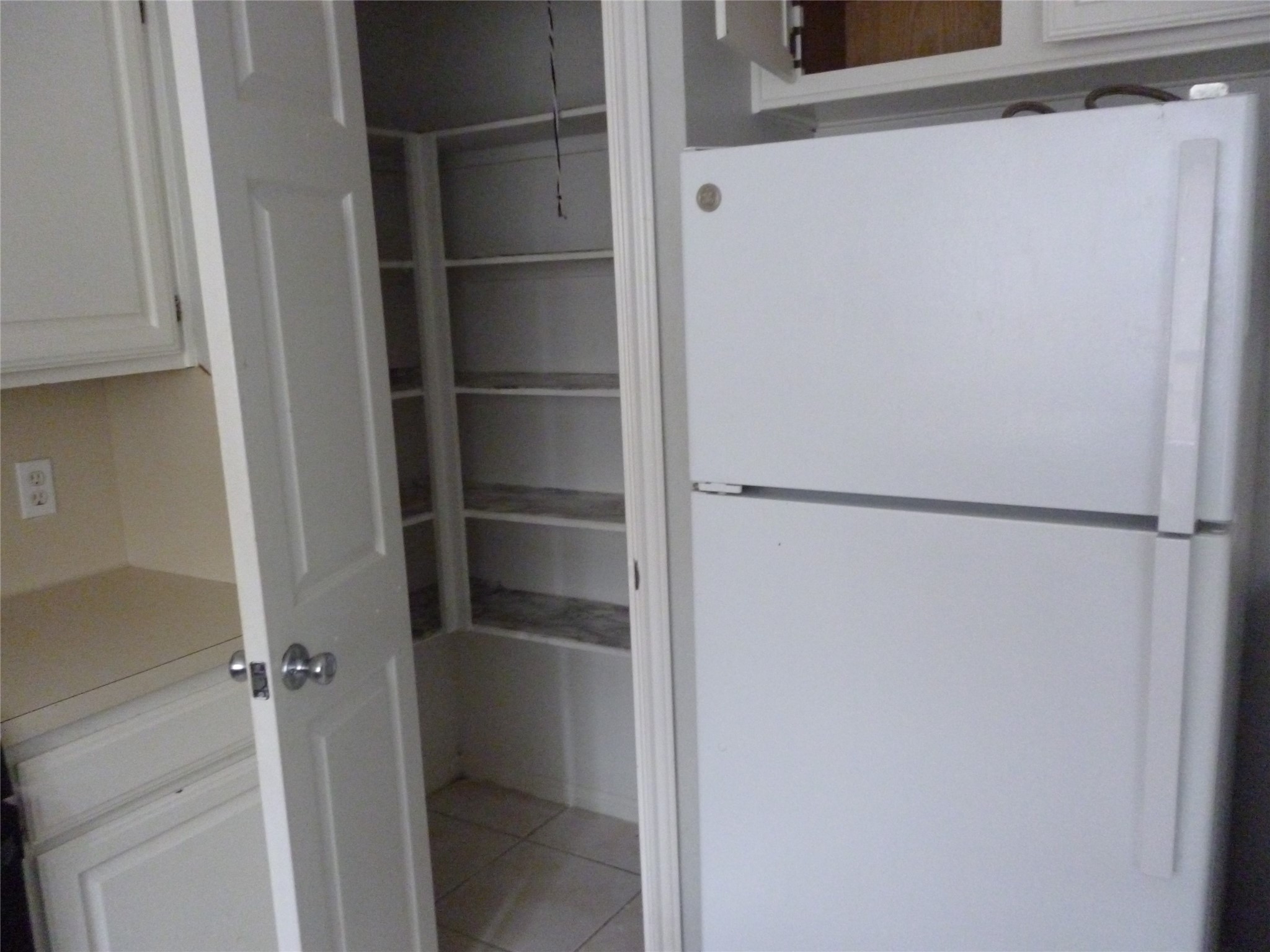 3243 Battle Ridge Lane Sugar Land, TX 77479 - Photo 24 of 34 a view of walk in closet with empty racks