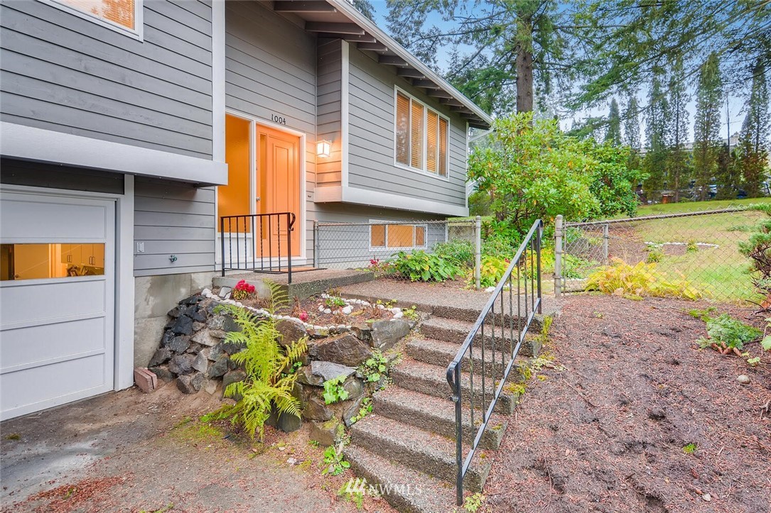 1004 Harvest Road Bothell, WA 98012 - Photo 2 of 22