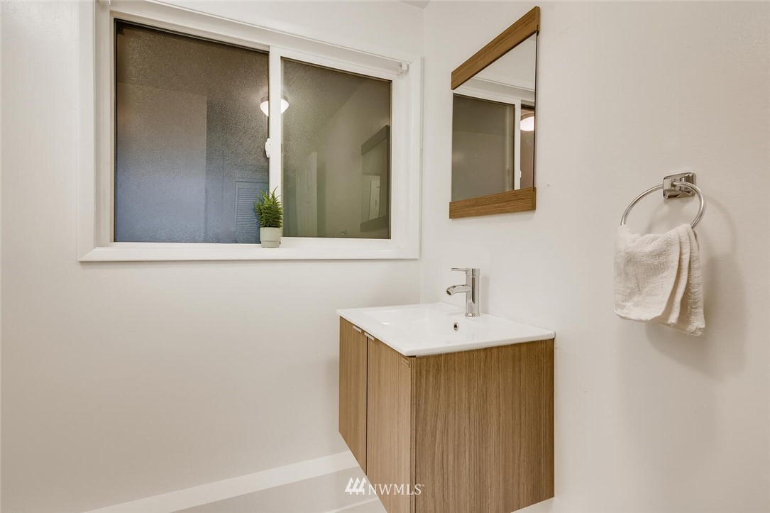 1004 Harvest Road Bothell, WA 98012 - Photo 14 of 22