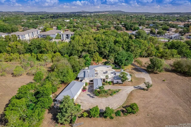 $1,825,000 | 901 River Road, Boerne, TX 78006