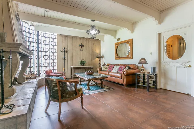 $1,825,000 | 901 River Road, Boerne, TX 78006